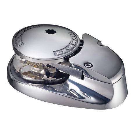 Lewmar V700 vertical windlass, the recommended model for compact sailboats