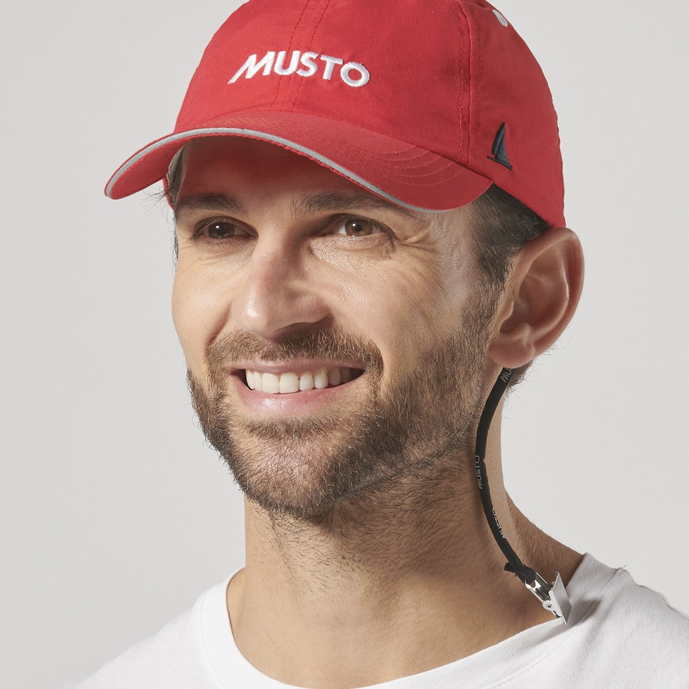 Musto Essential FD Crew Cap - True Red
