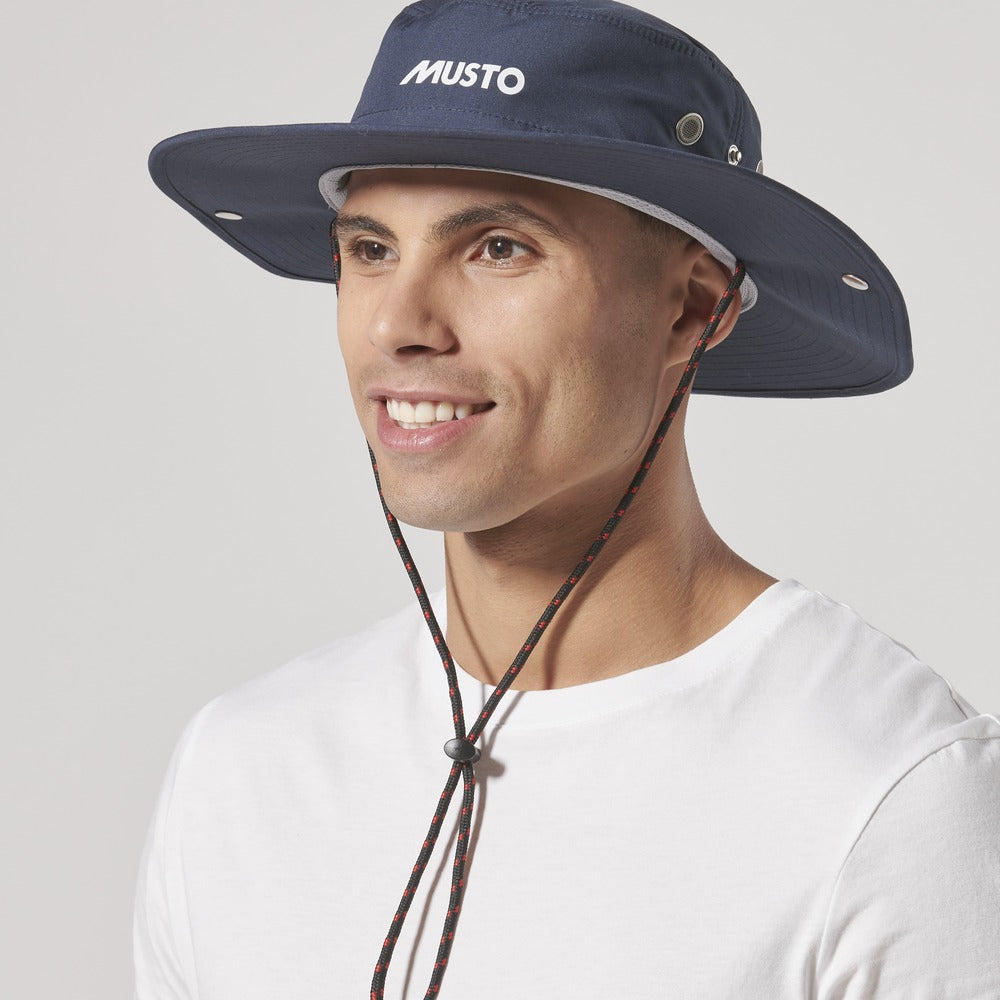 Musto Evolution FD Brimmed Hat - True Navy