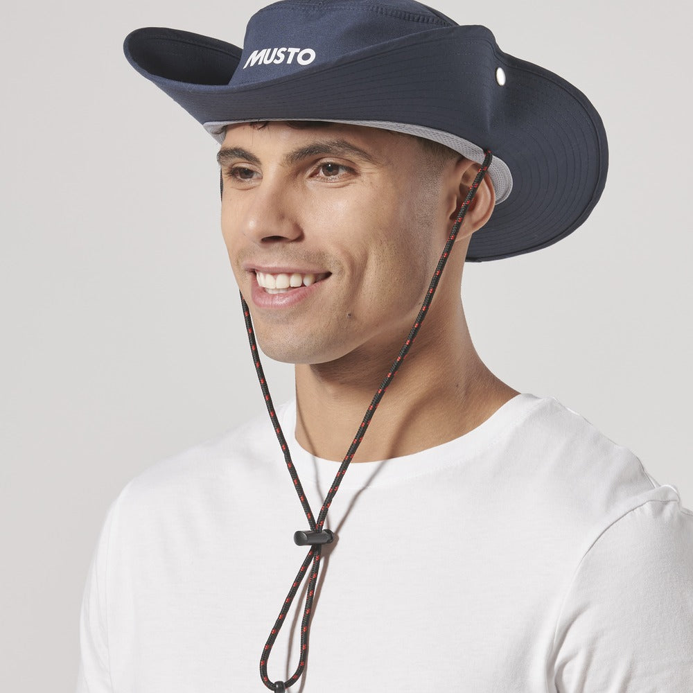 Musto Evolution FD Brimmed Hat - True Navy
